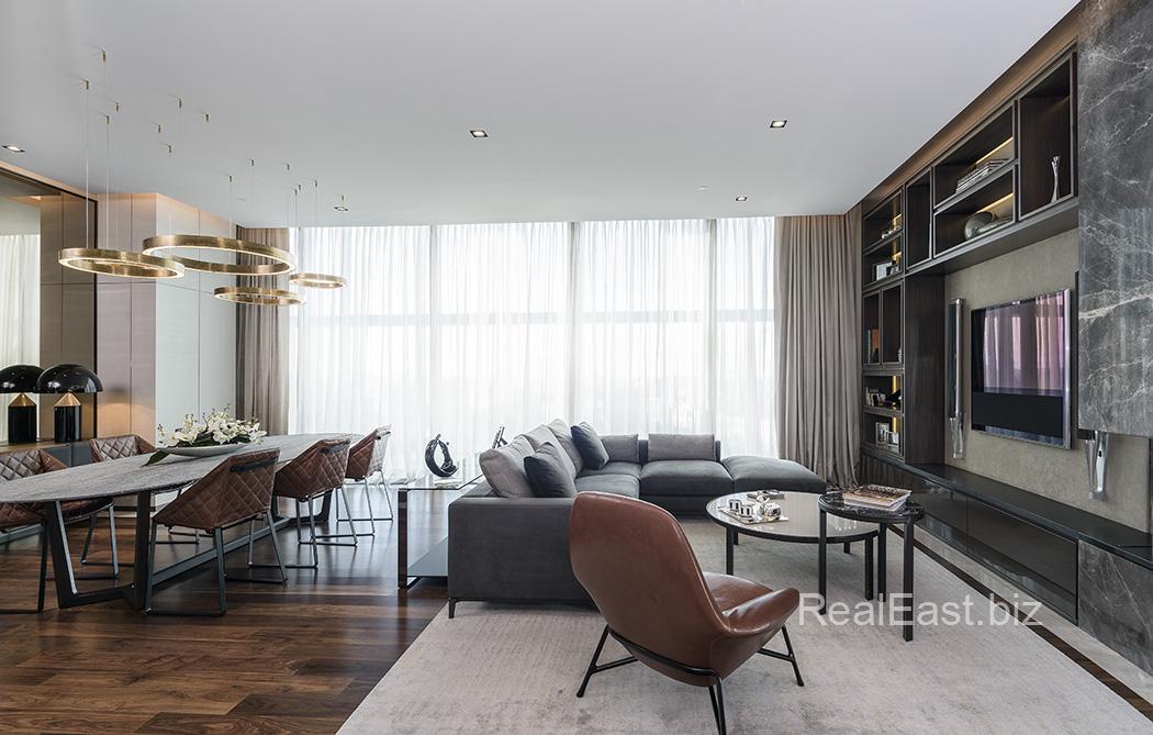 Spacious 4+1 Apartment in Historic Üsküdar, Istanbul
